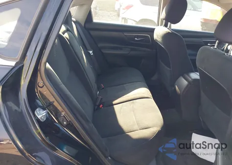 2015 Nissan Altima 2.5 S z USA, uszkodzony, nr VIN 1N4AL3AP2FC473355